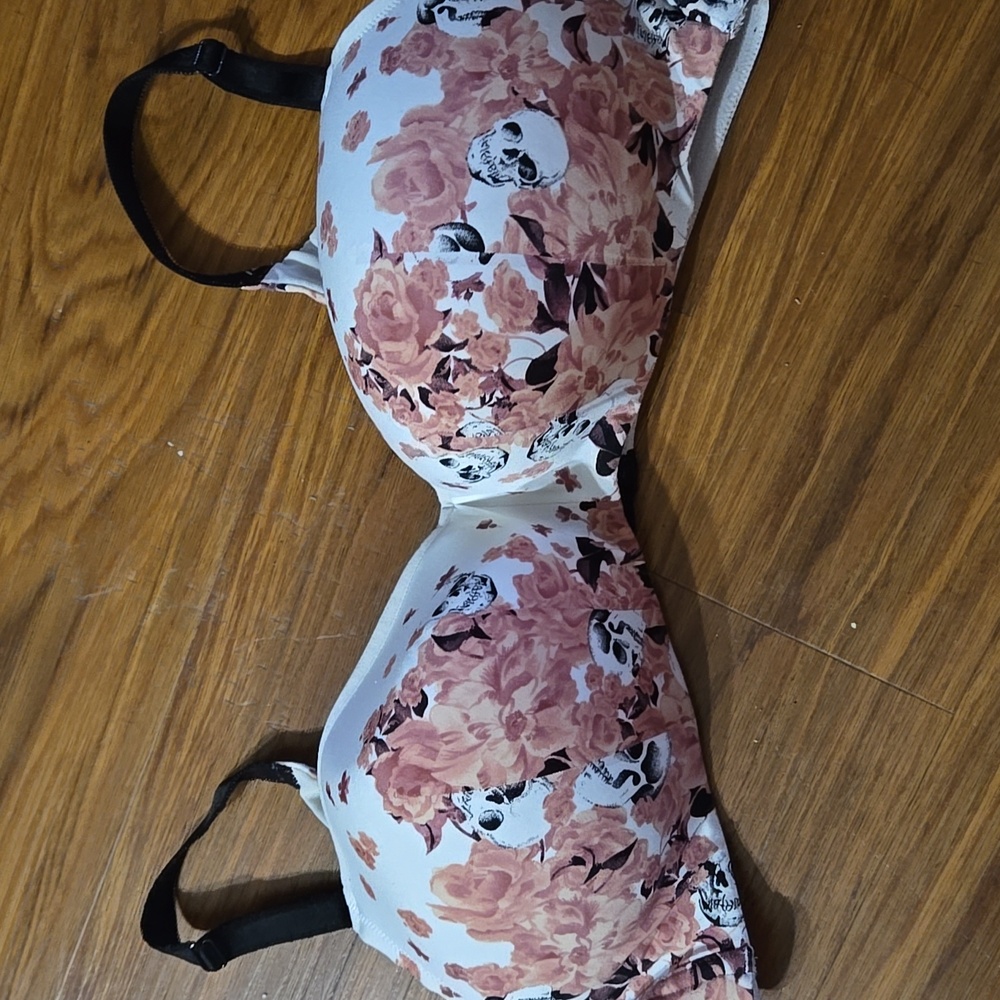 Lightly Lined Wire Free Bra Size 42C